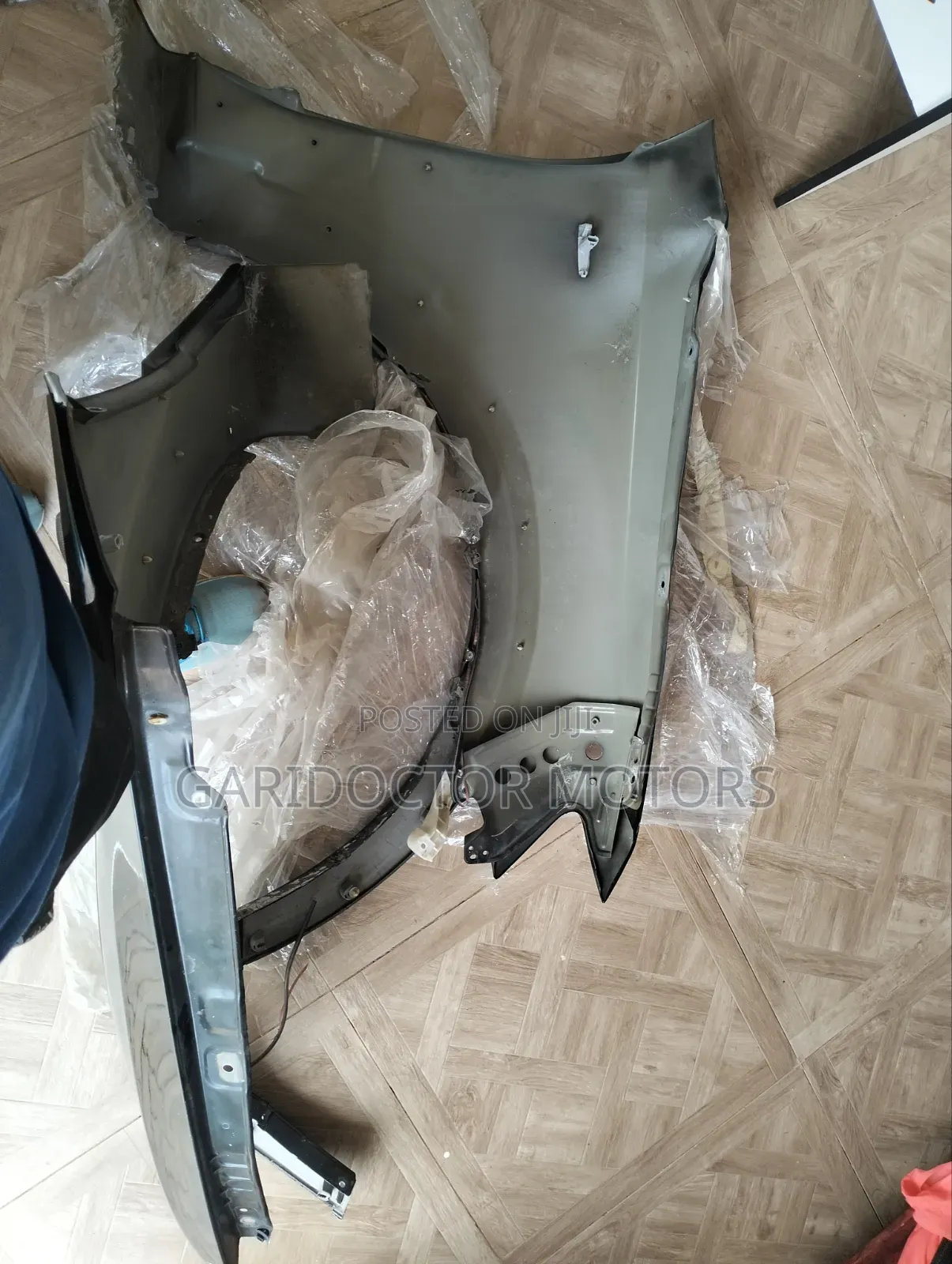 Mitsubishi Pajero Mk4 V80-V98 Front Fenders