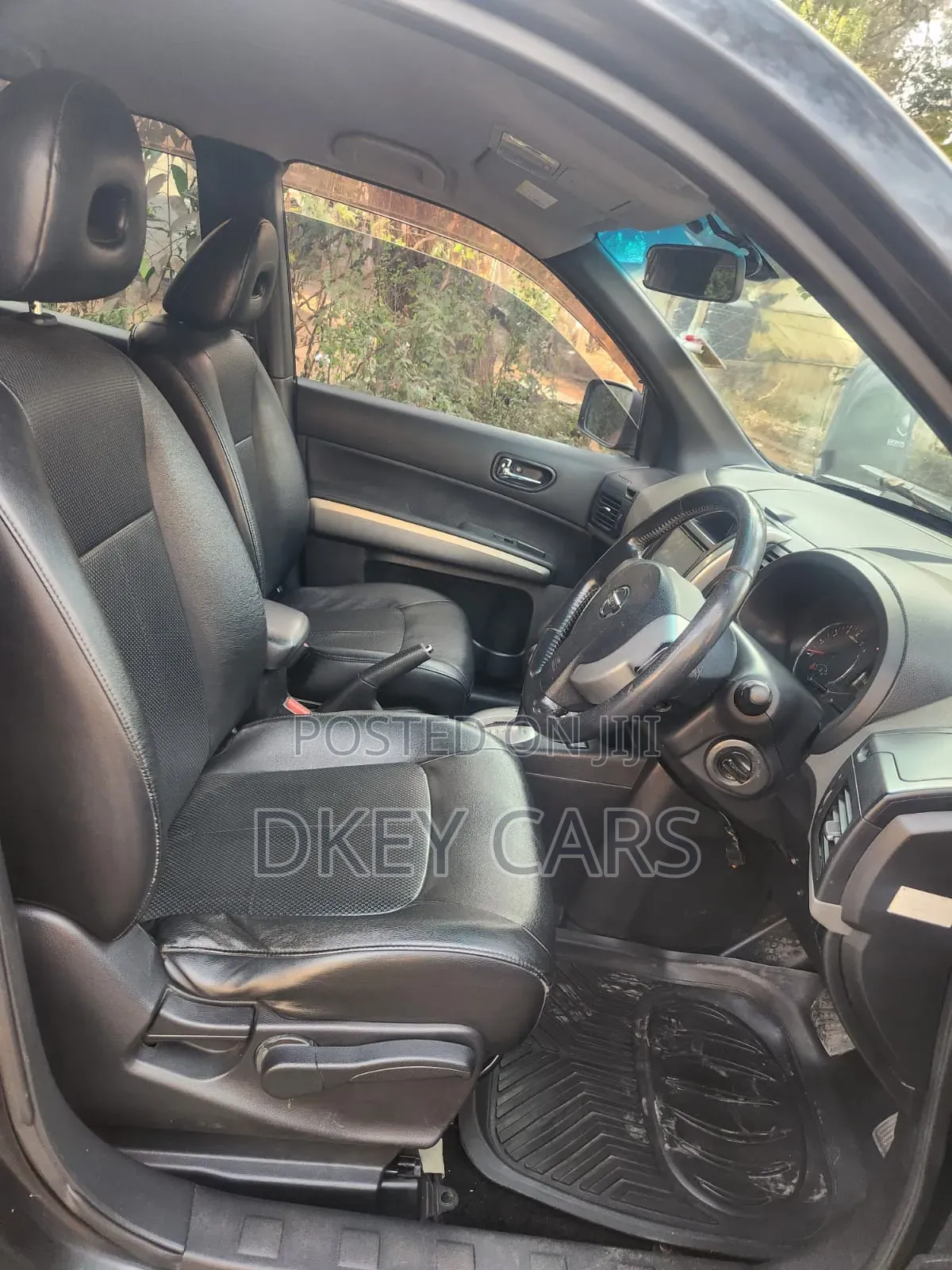 Nissan X-Trail 2012 Black