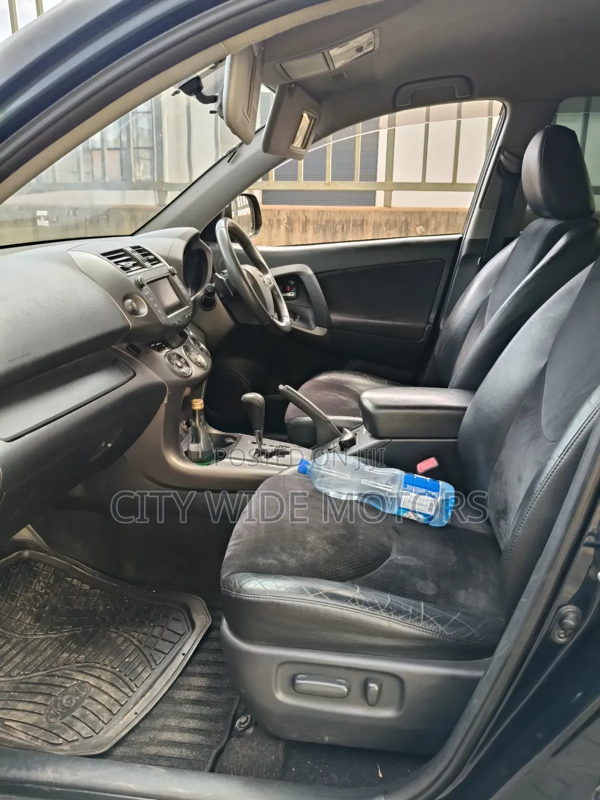 Toyota Vanguard 2012 Gray