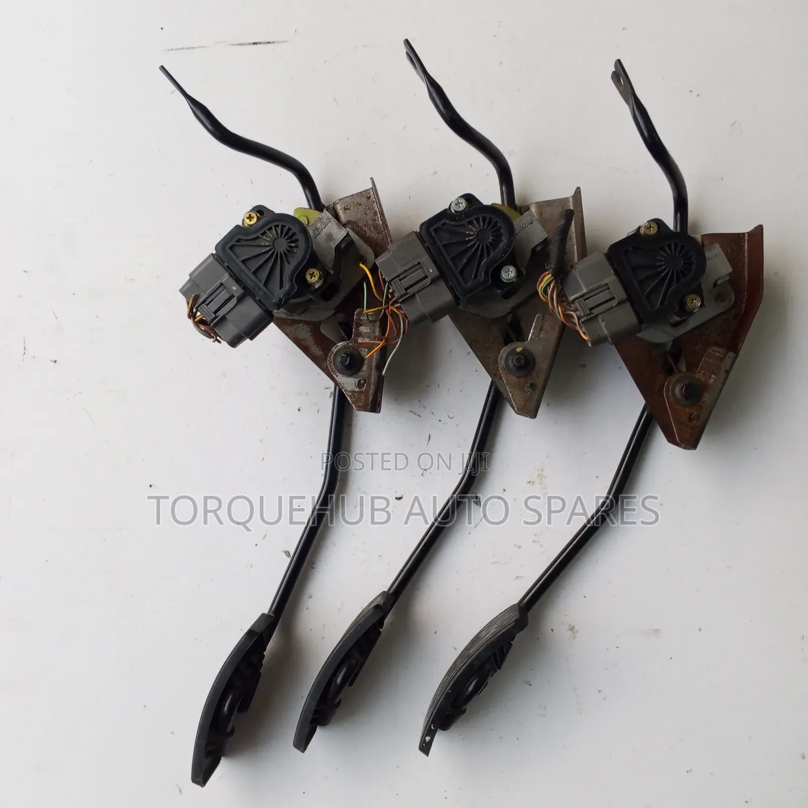Mitsubishi Pajero IO Pedal Sensor