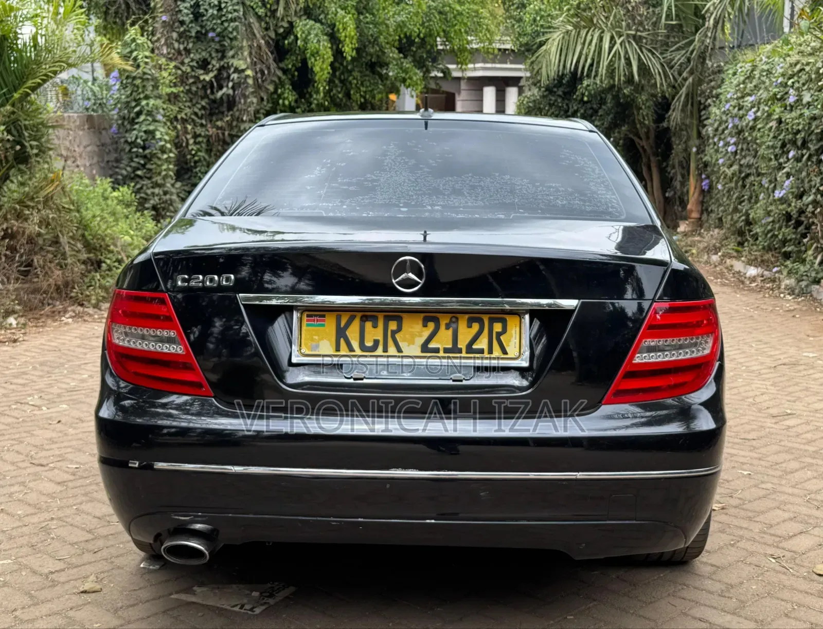 Mercedes-Benz C200 2011 Black