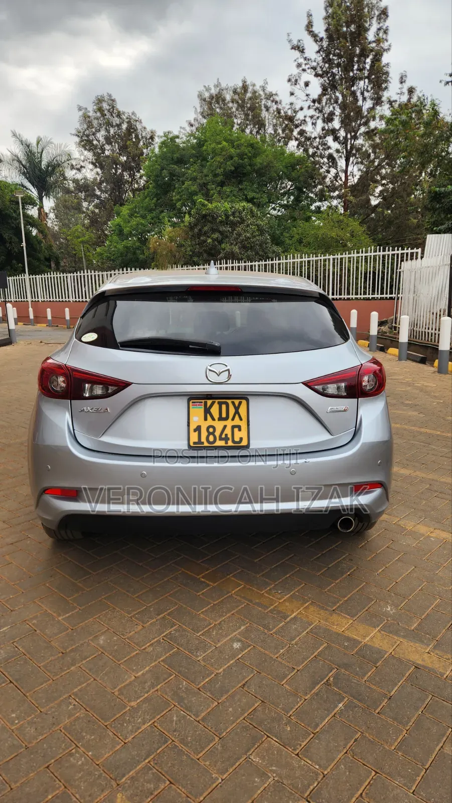 Mazda Axela 2018 Silver