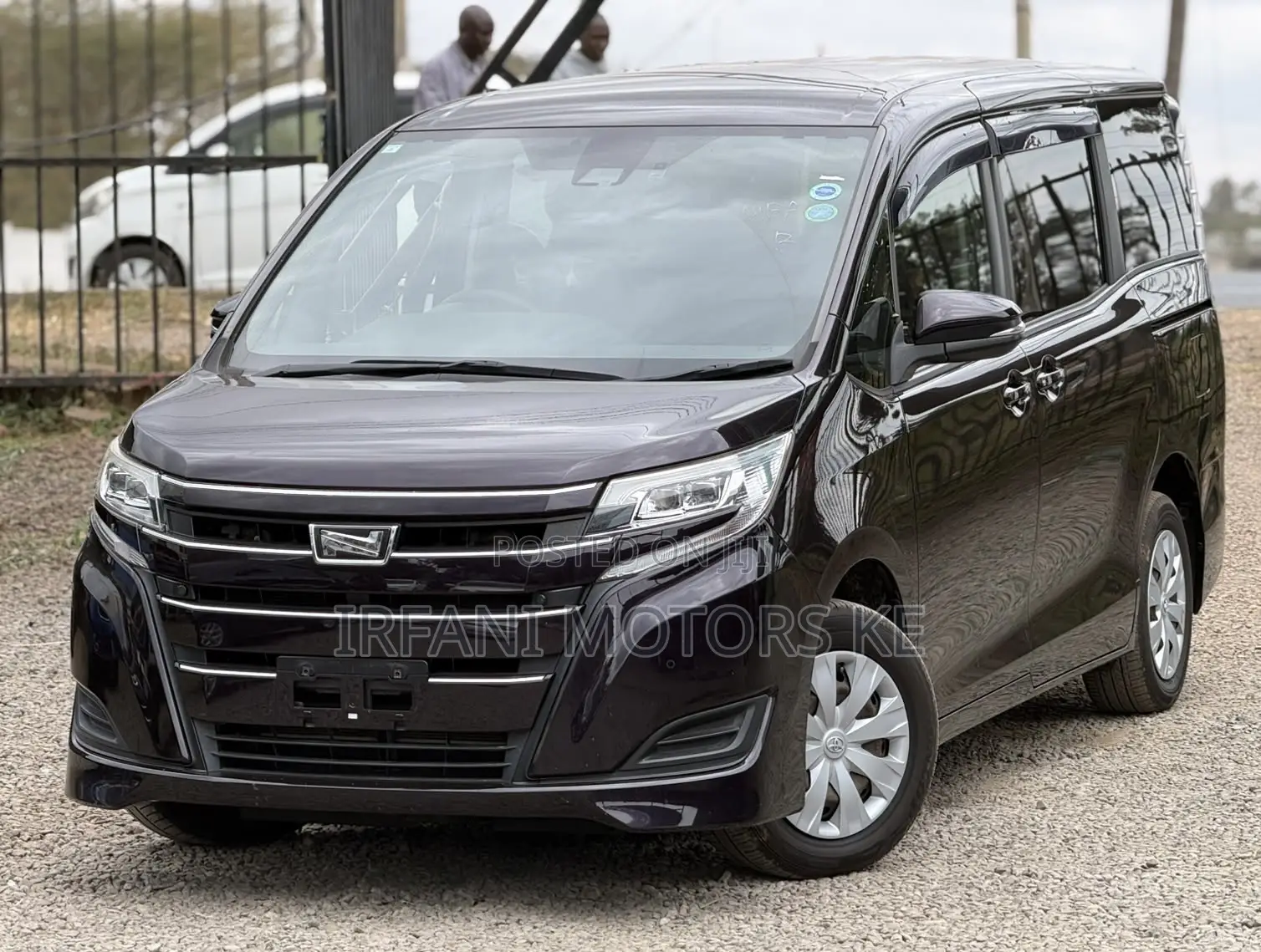 Toyota Noah 2.0 FWD (7 Seater) 2019 Brown