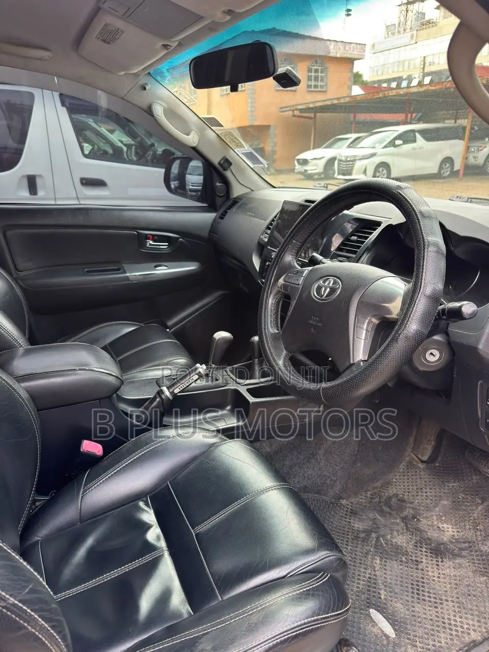 Toyota Hilux 2014 Green