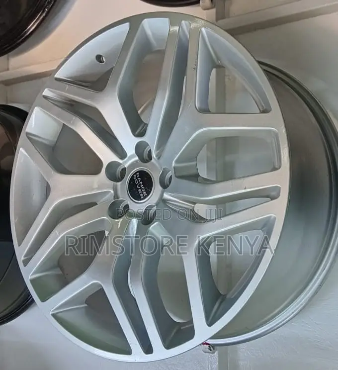 Rim Size 21 Rangerover Silver, Full Set.