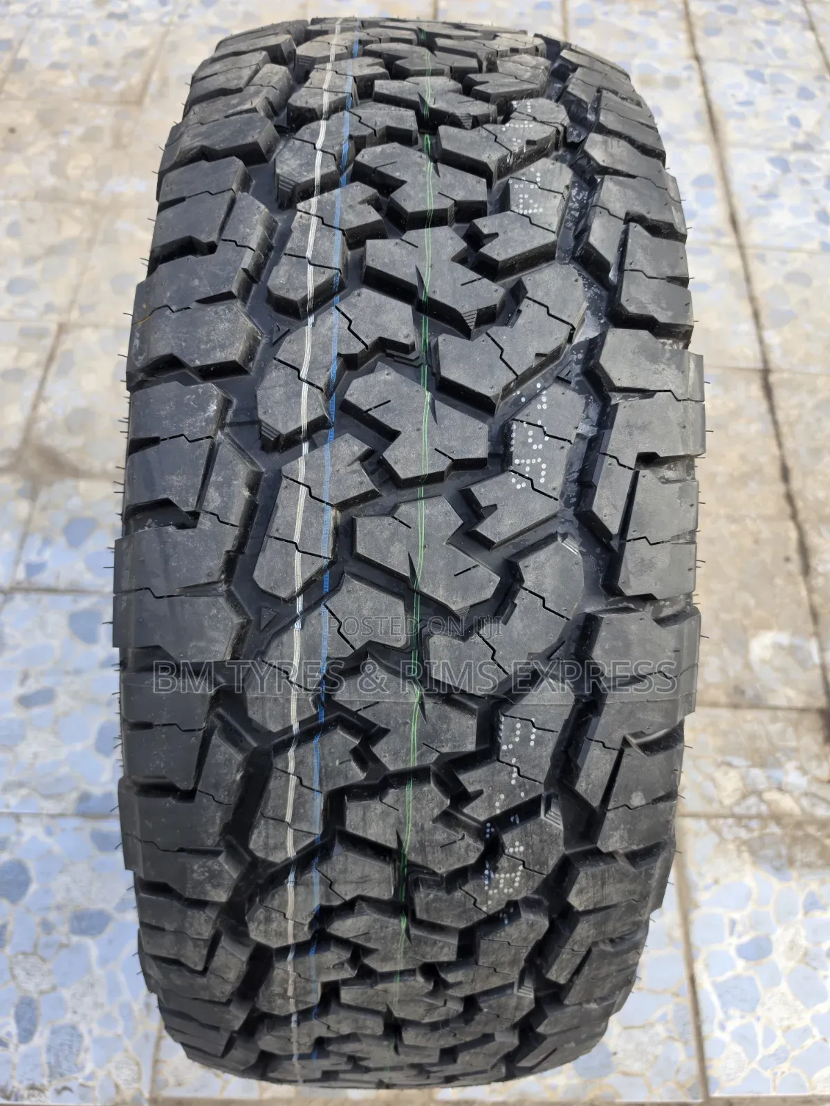 285/65 R18 Comforser Tires (All Terrain)