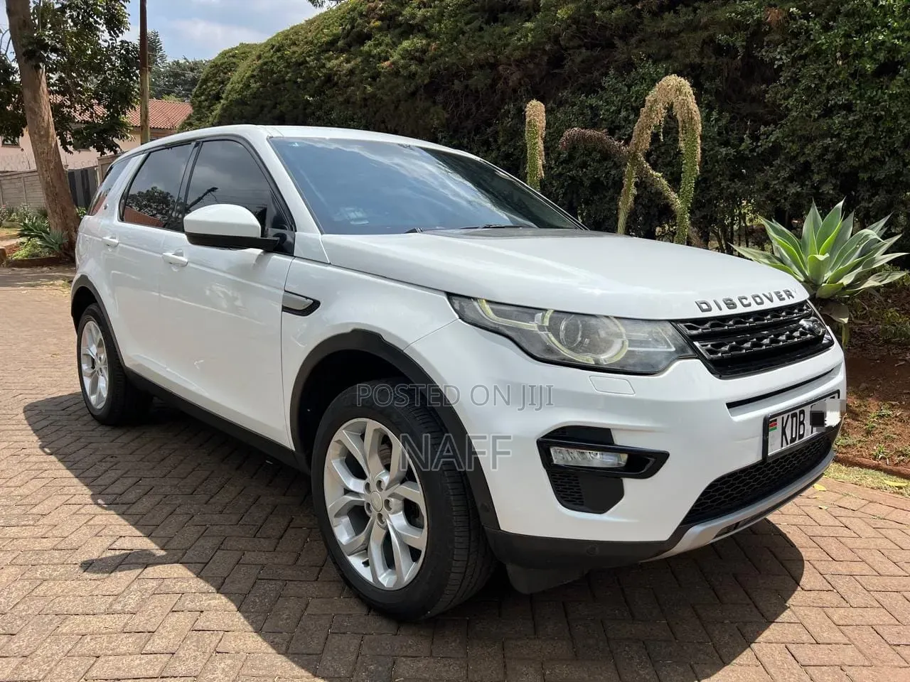 Land Rover Discovery Sport HSE LUX 2015 White