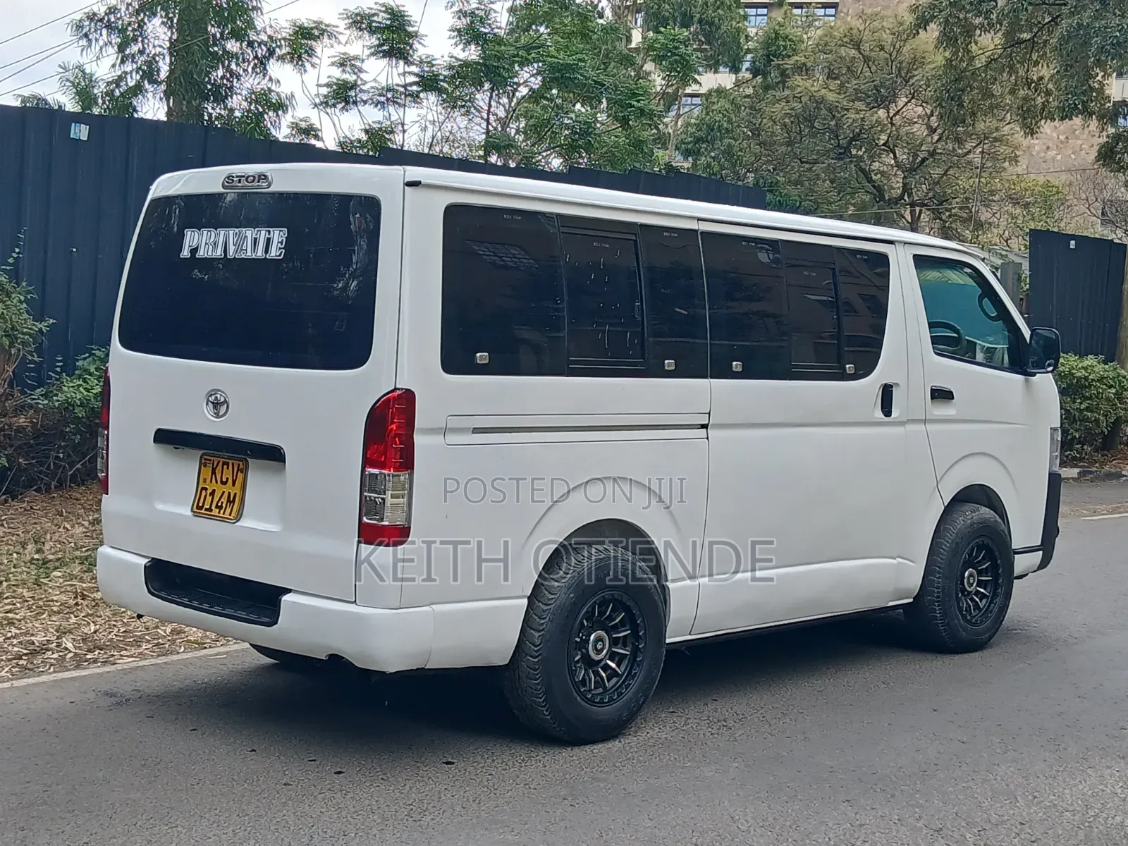 Toyota HiAce 2012 White