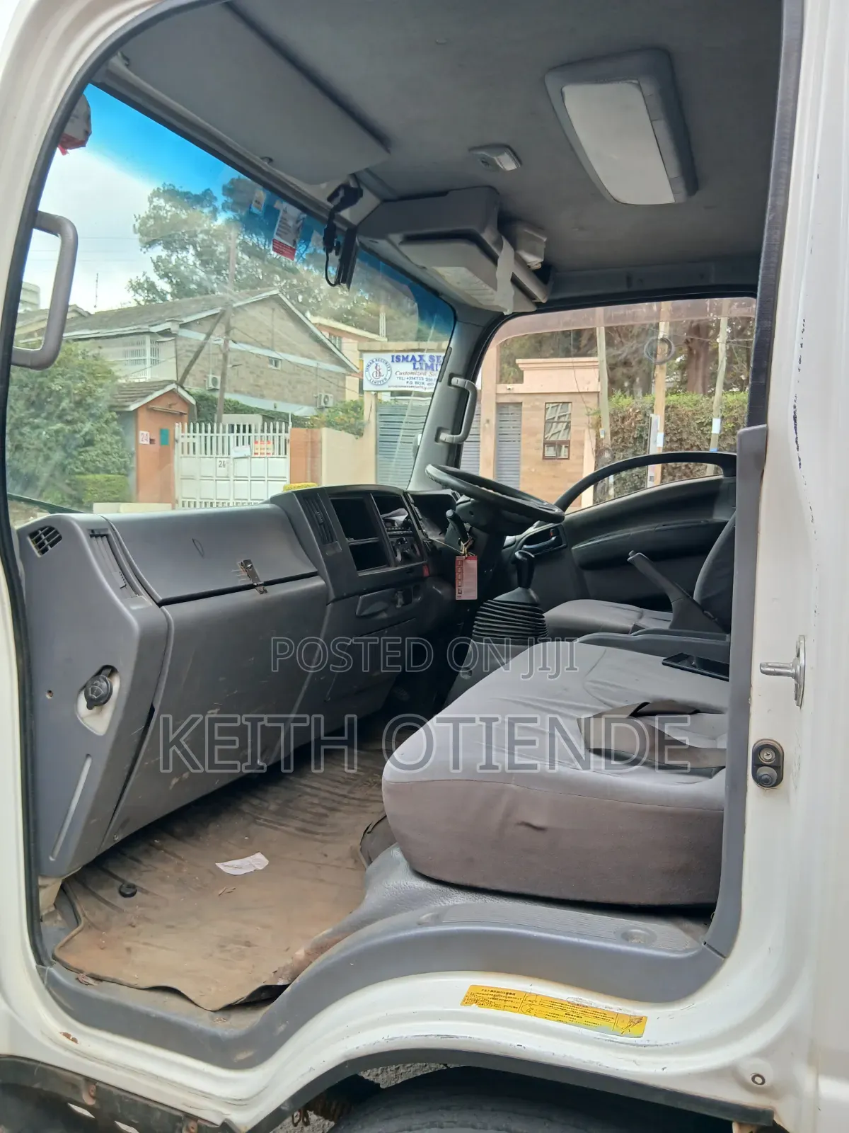Isuzu Elf 2013 Model