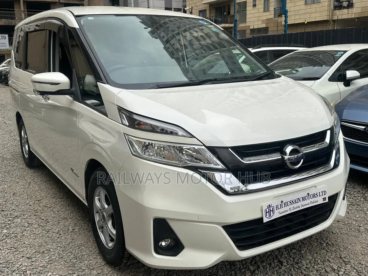 Nissan Serena 2017 White