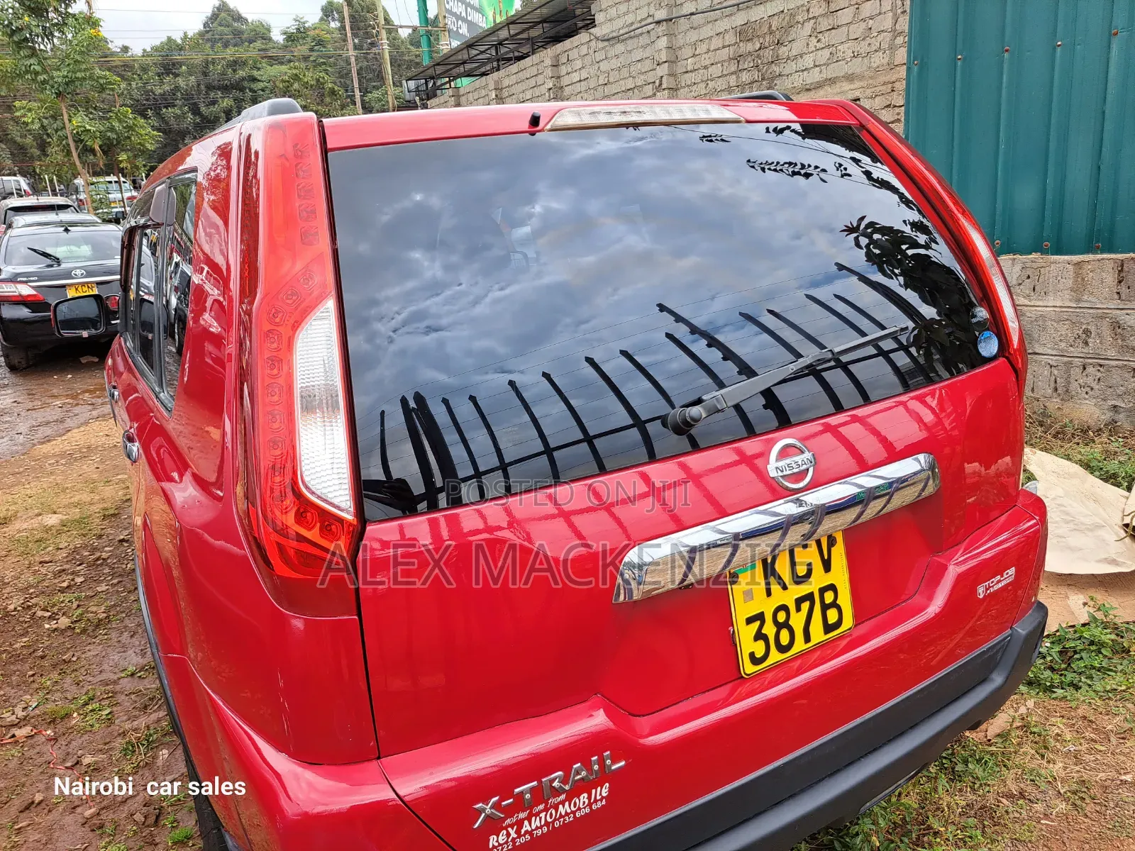 Nissan X-Trail 2012 Red