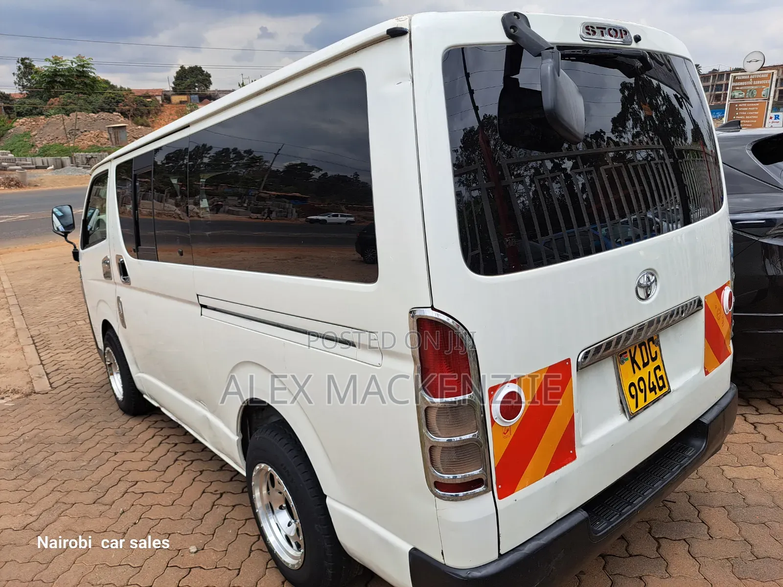 Toyota HiAce 2013 White
