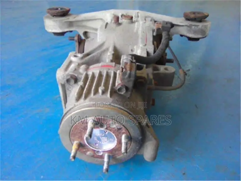Toyota Noah Rear Differential Gear (Diff).