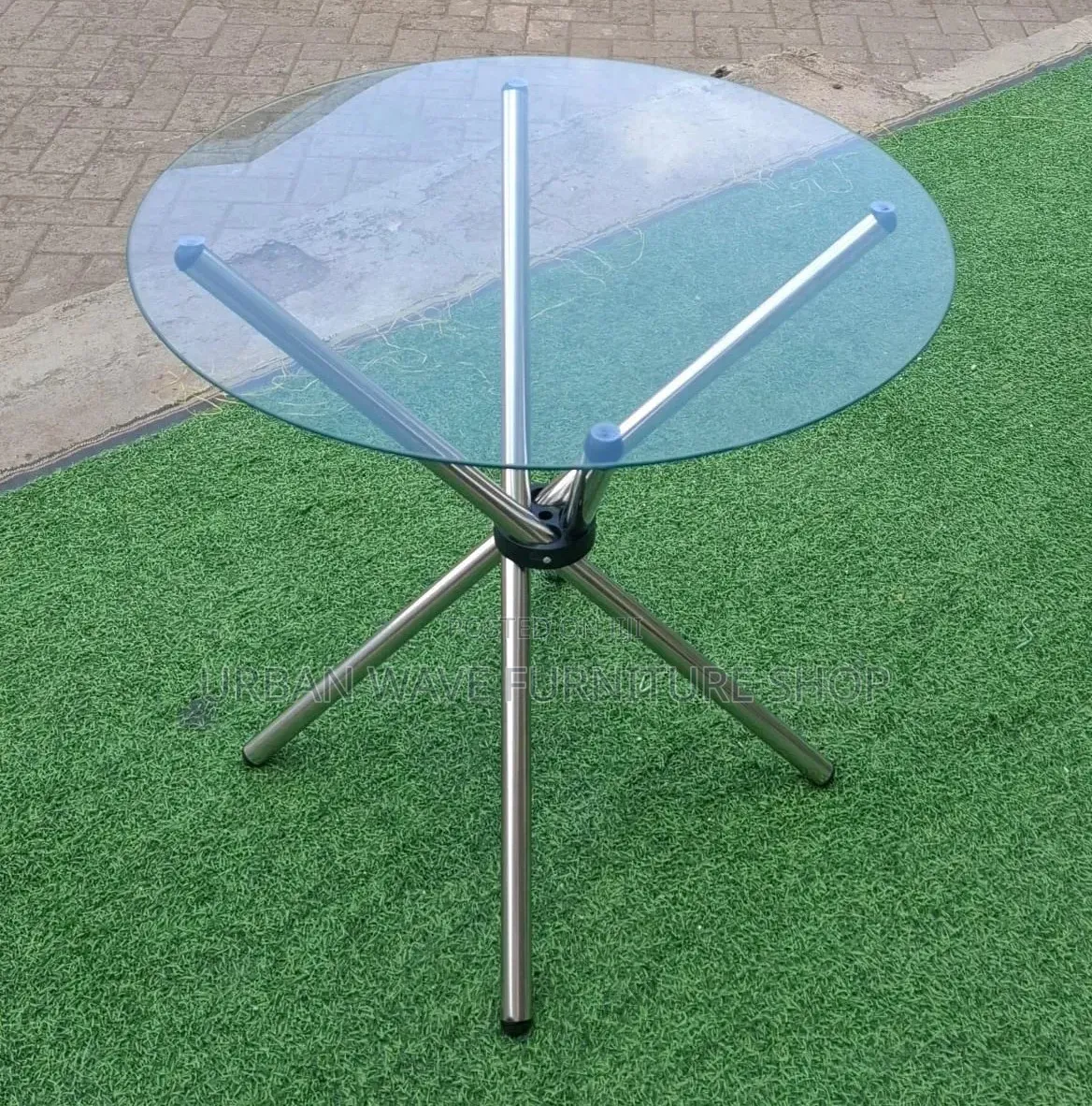 Round Side Cocktail Tables