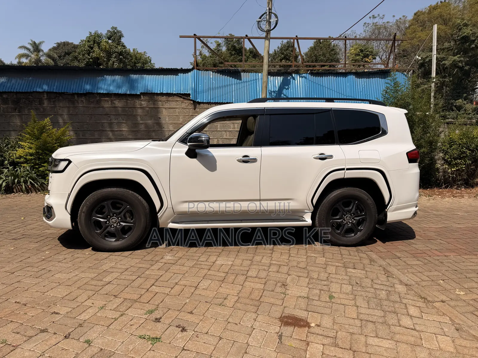 Toyota Land Cruiser 2023 White