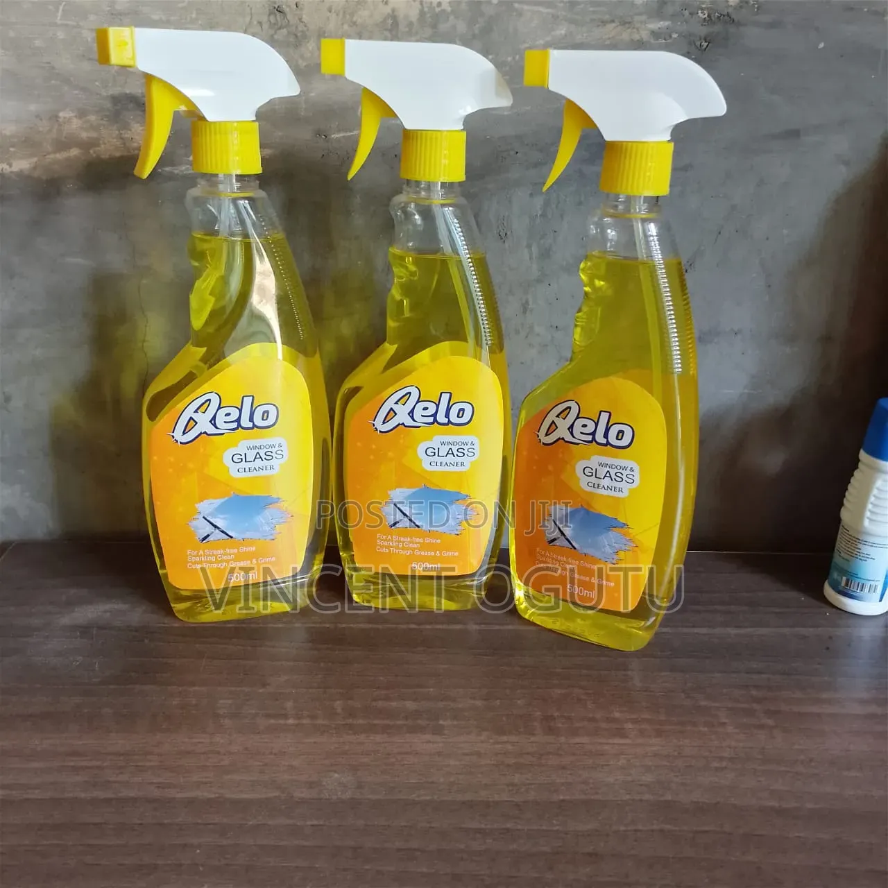 Xelo Glass Cleaner