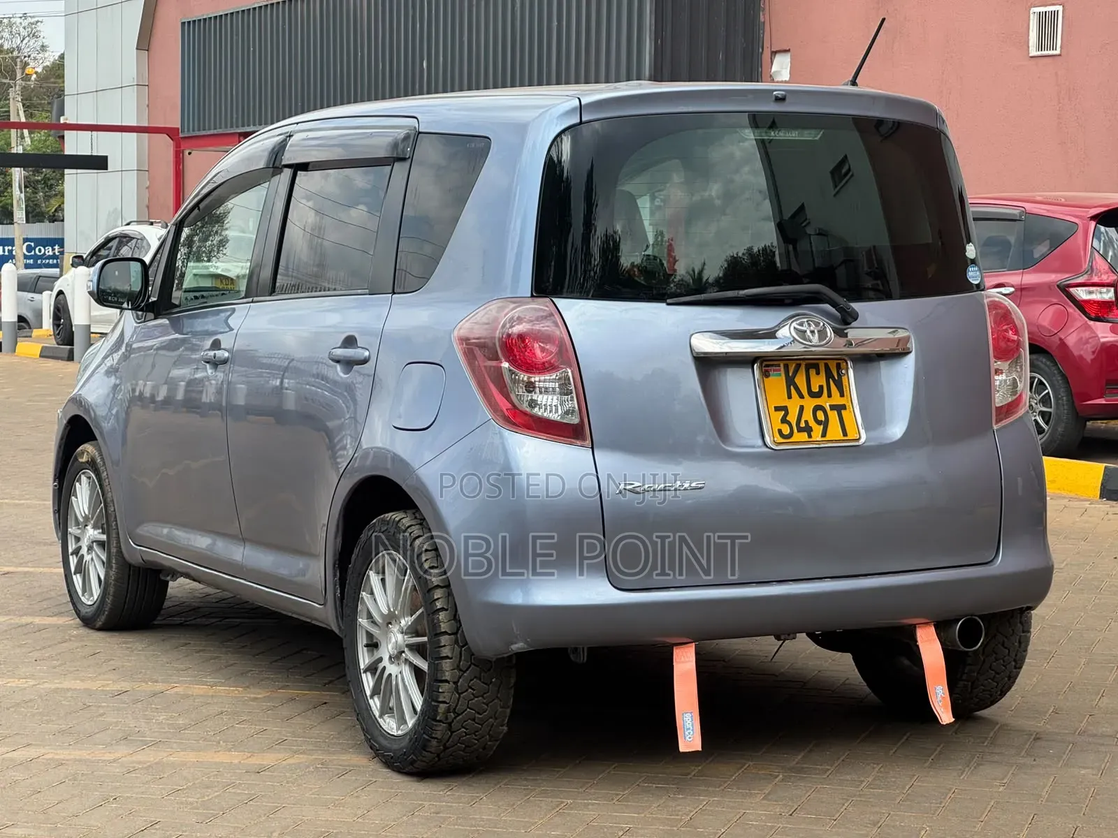 Toyota Ractis 2010 Gray