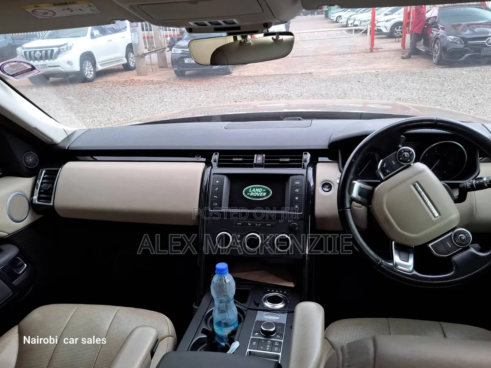 Land Rover Discovery 2017 Gold