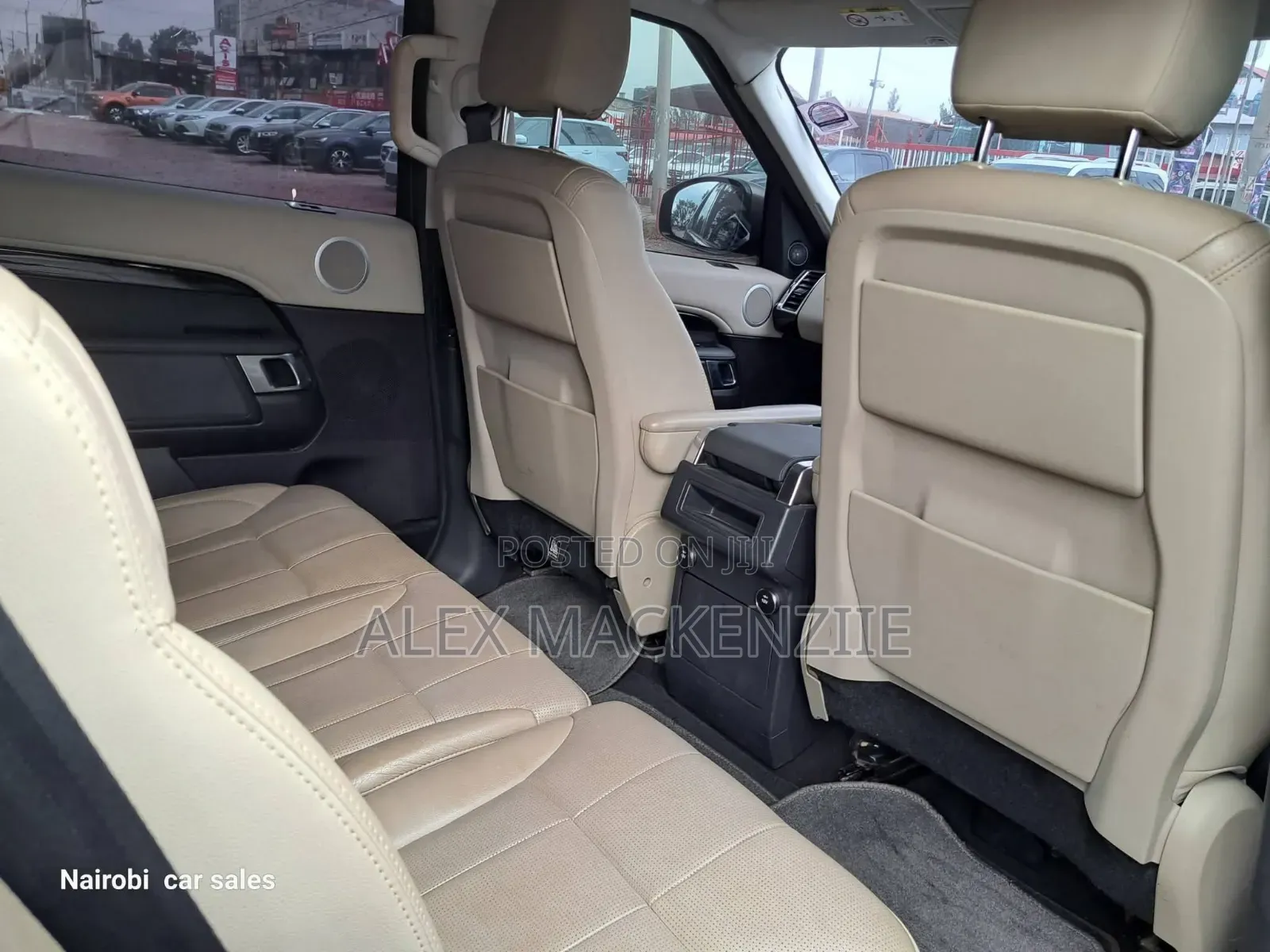 Land Rover Discovery 2017 Gold