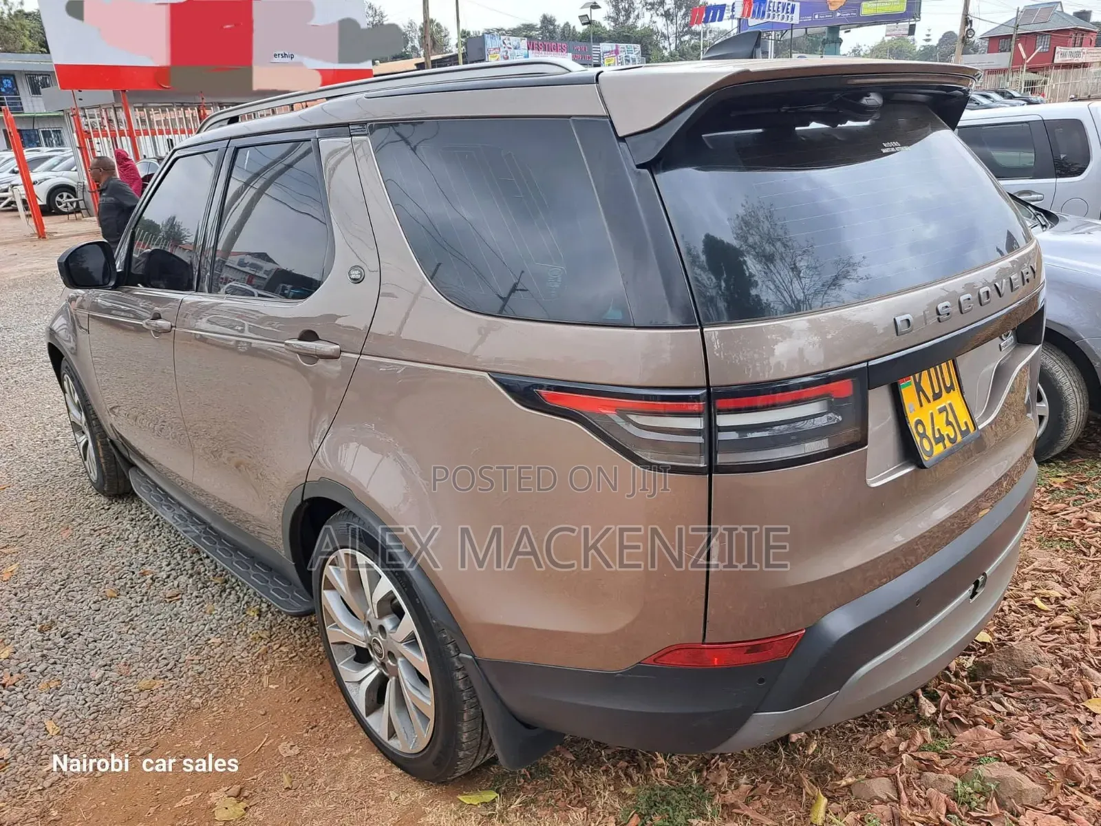 Land Rover Discovery 2017 Gold
