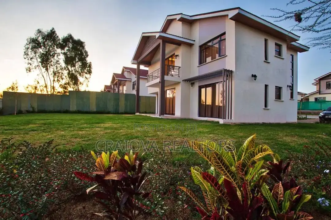 4bdrm Villa in Junction for sale