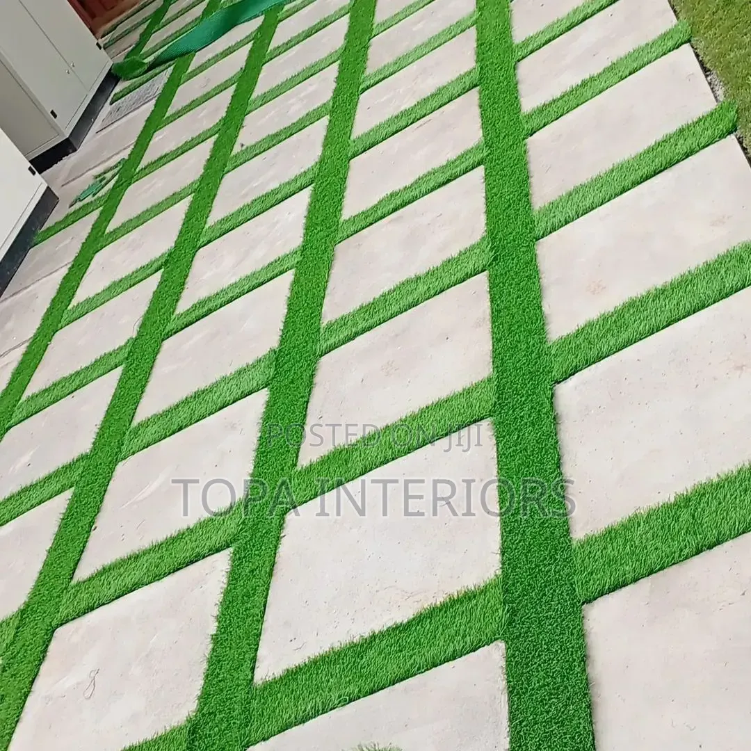 Outdoor Fake Grass Decorative Turf Grass Carpets With Drainage Pores