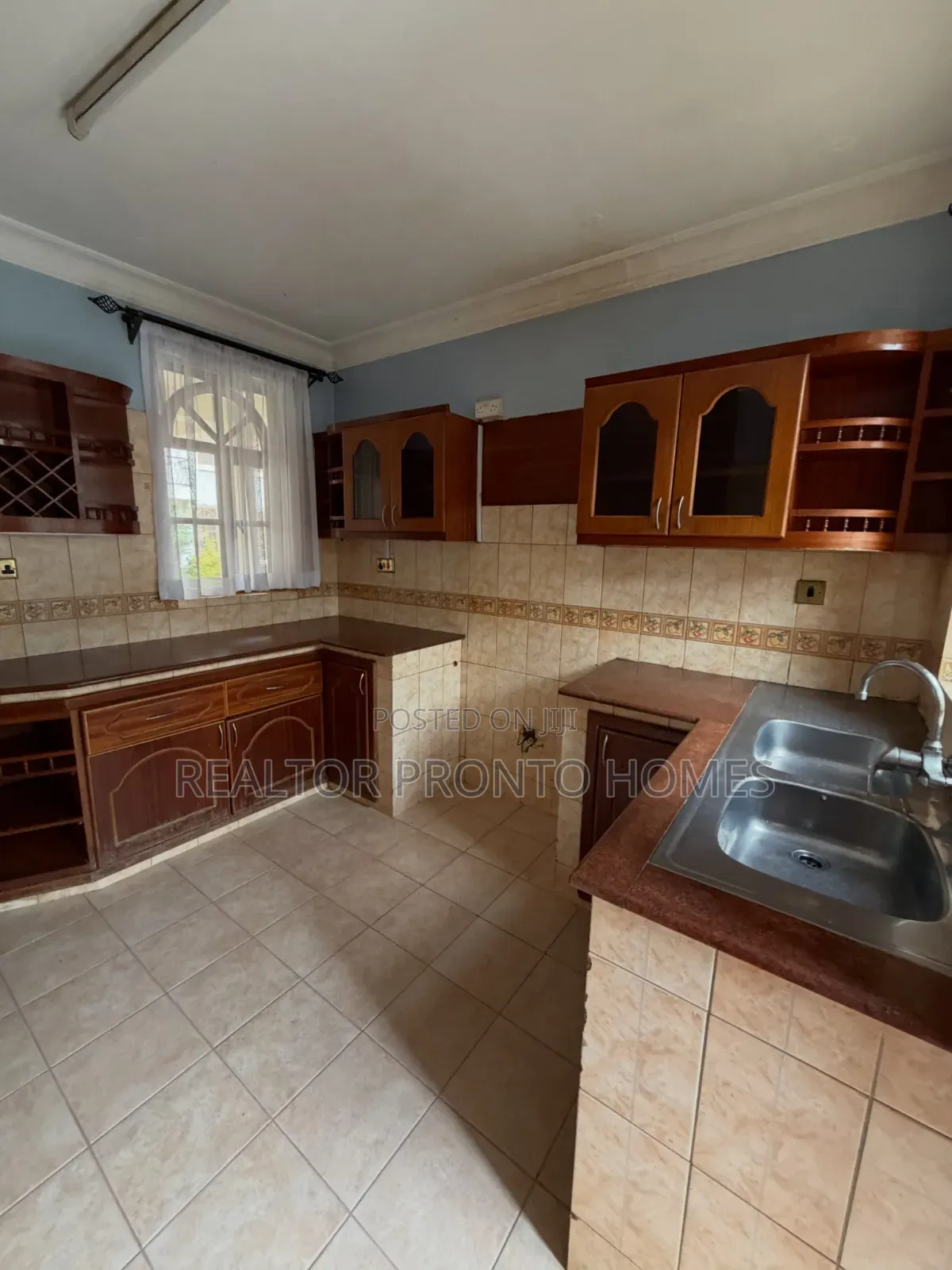 4bdrm Townhouse / Terrace in Lavington, Muthangari for rent