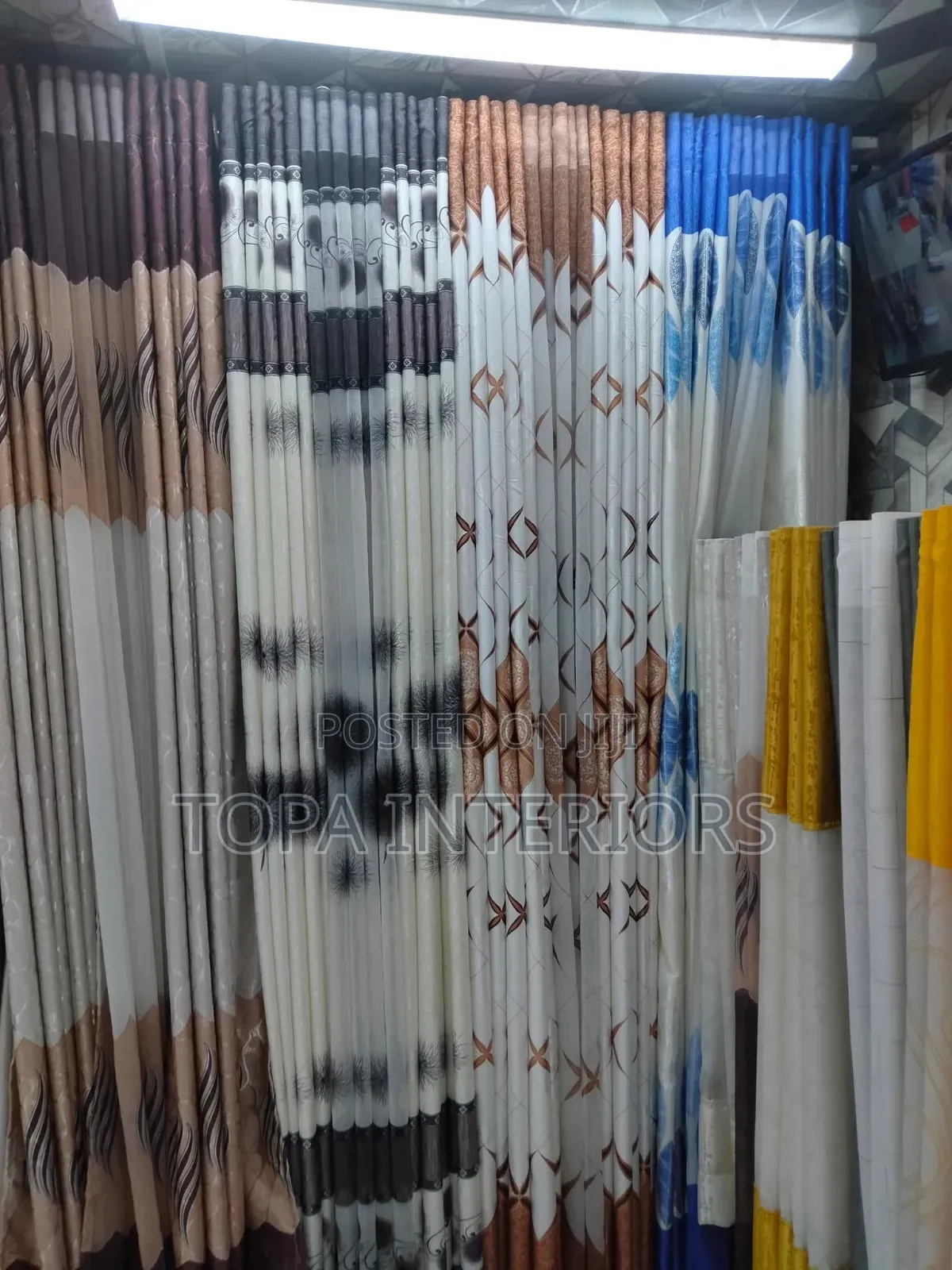 Flowered Curtains for All House Windows
