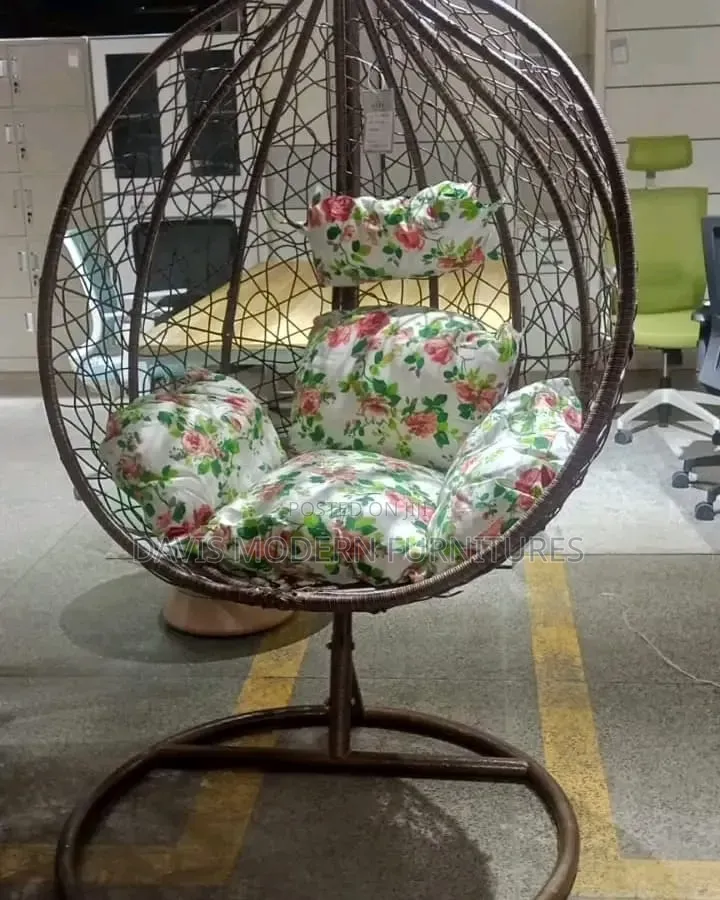 Egg Chair With Stand