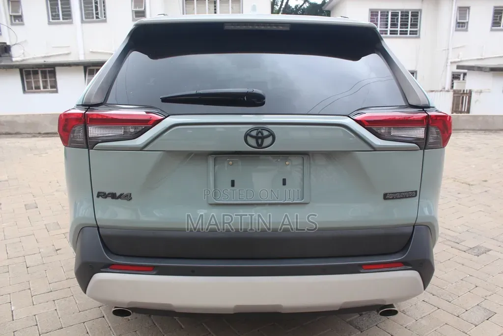 Toyota RAV4 Adventure 2019 Green