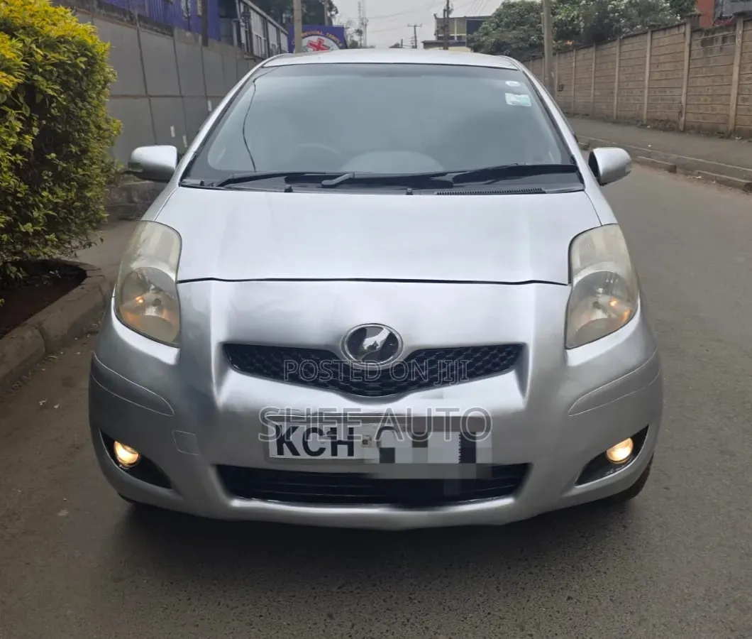 Toyota Vitz 2008 Gray