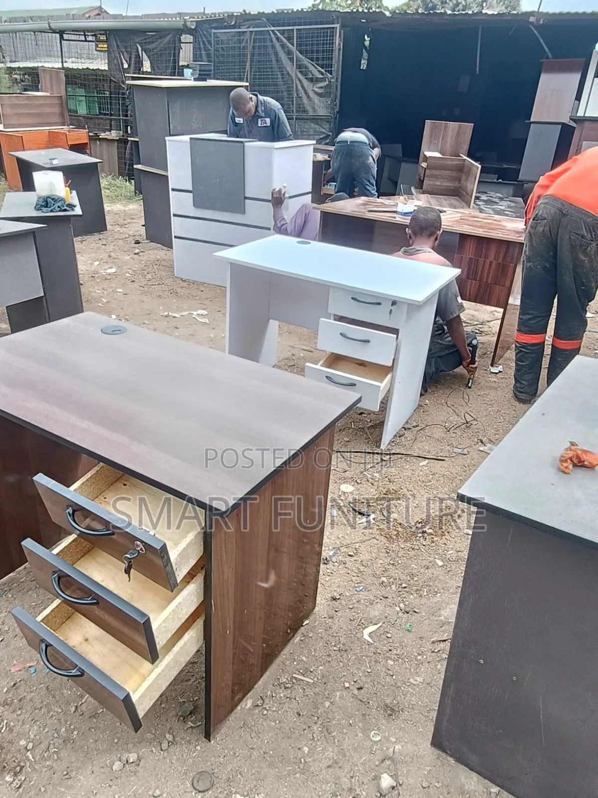 Modern Family OFFICE DESK