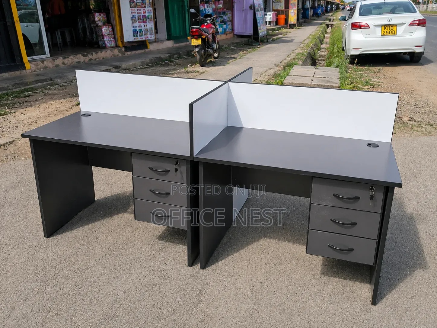 4-Person Office Workstation Desk With Drawers