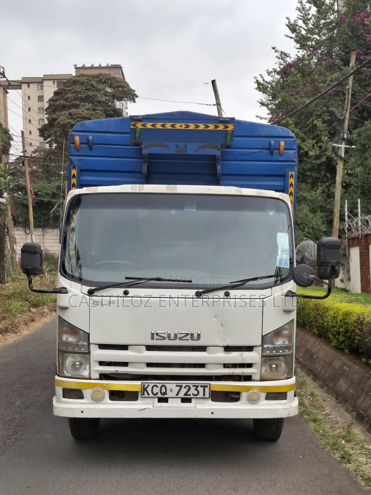 Isuzu Elf 2014 White
