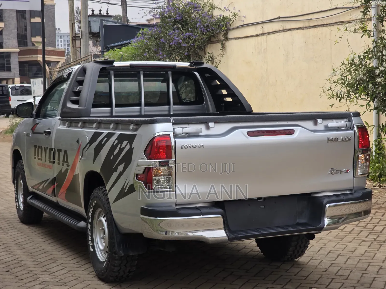 Toyota Hilux 2019 Silver