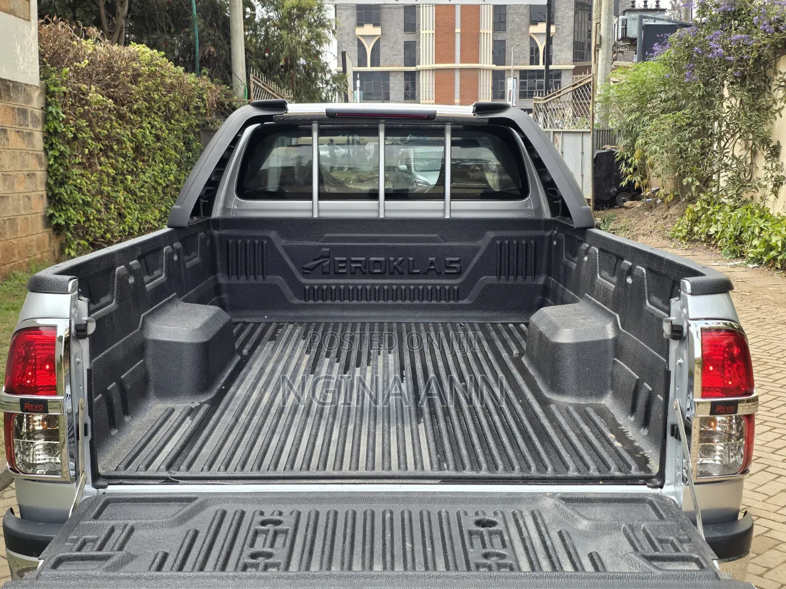 Toyota Hilux 2019 Silver