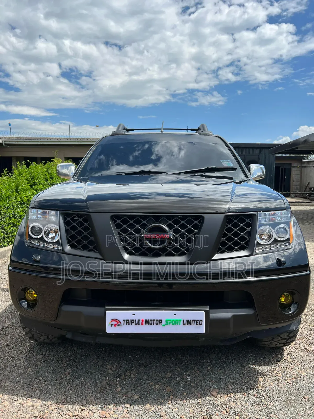 Nissan Navara 2.5 Automatic 2006 Black