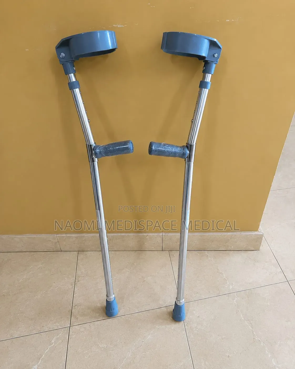 Closed Cuff Elbow Crutches(Height Adjustable)