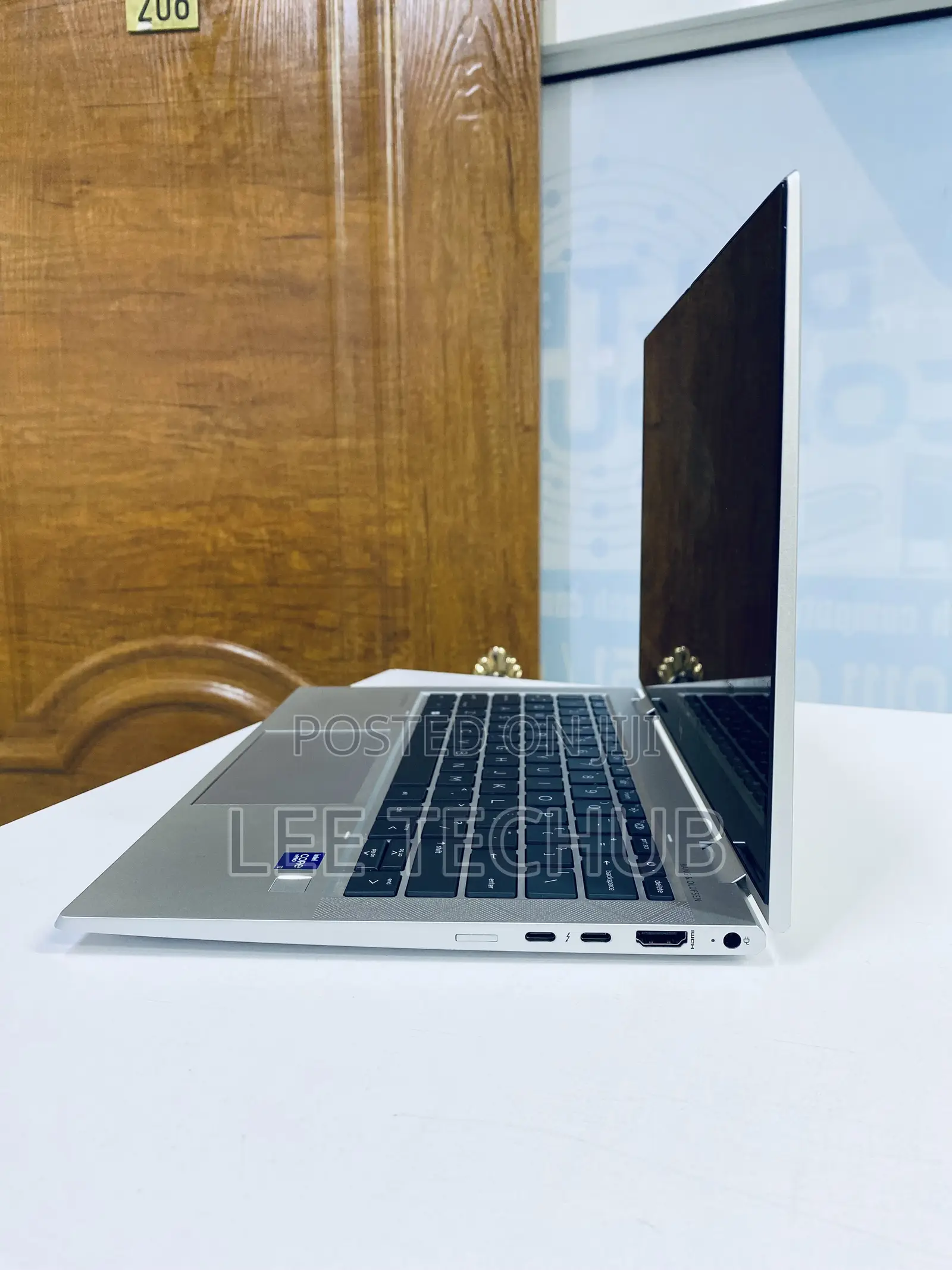 Laptop HP EliteBook 830 G8 16GB Intel Core i7 SSD 512GB