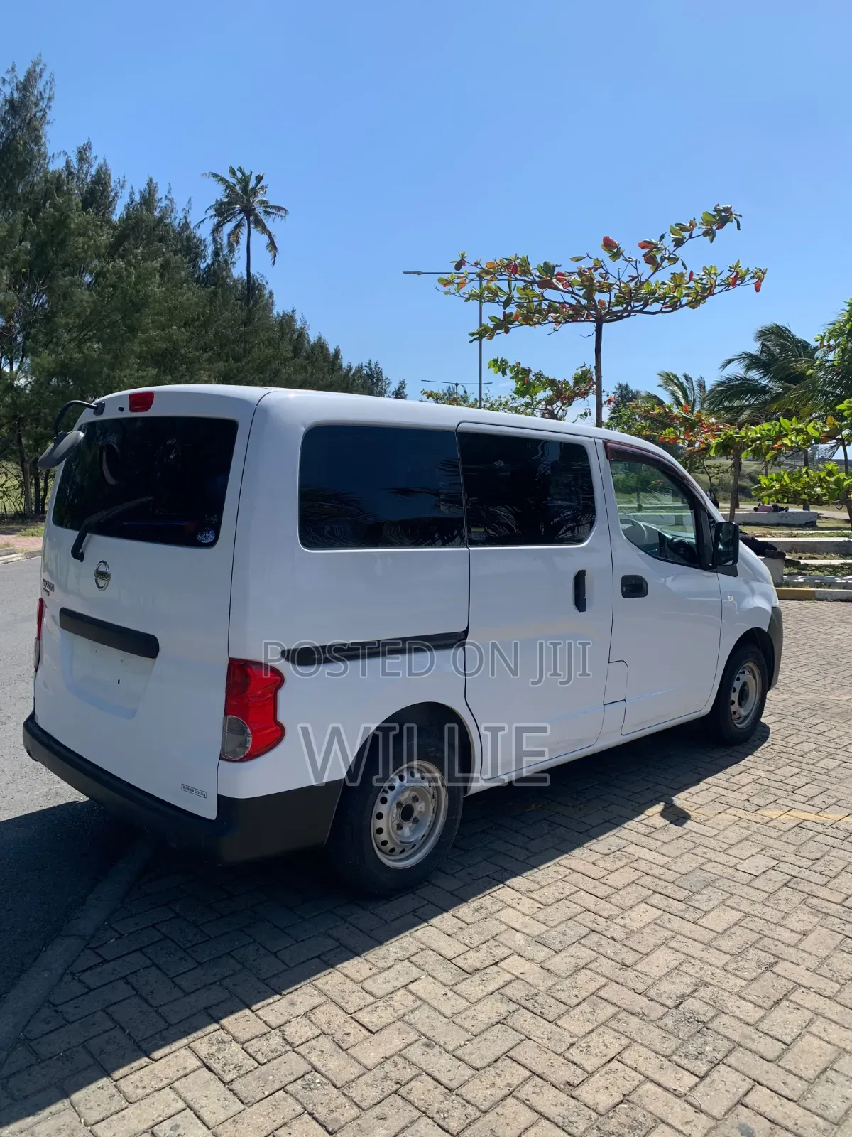 Nissan NV200 2018 White