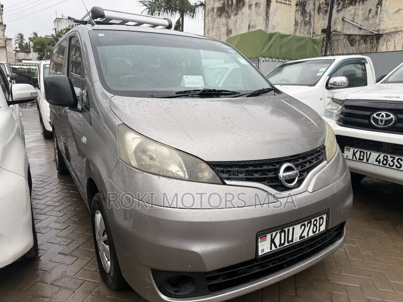 Nissan NV200 2018 Brown