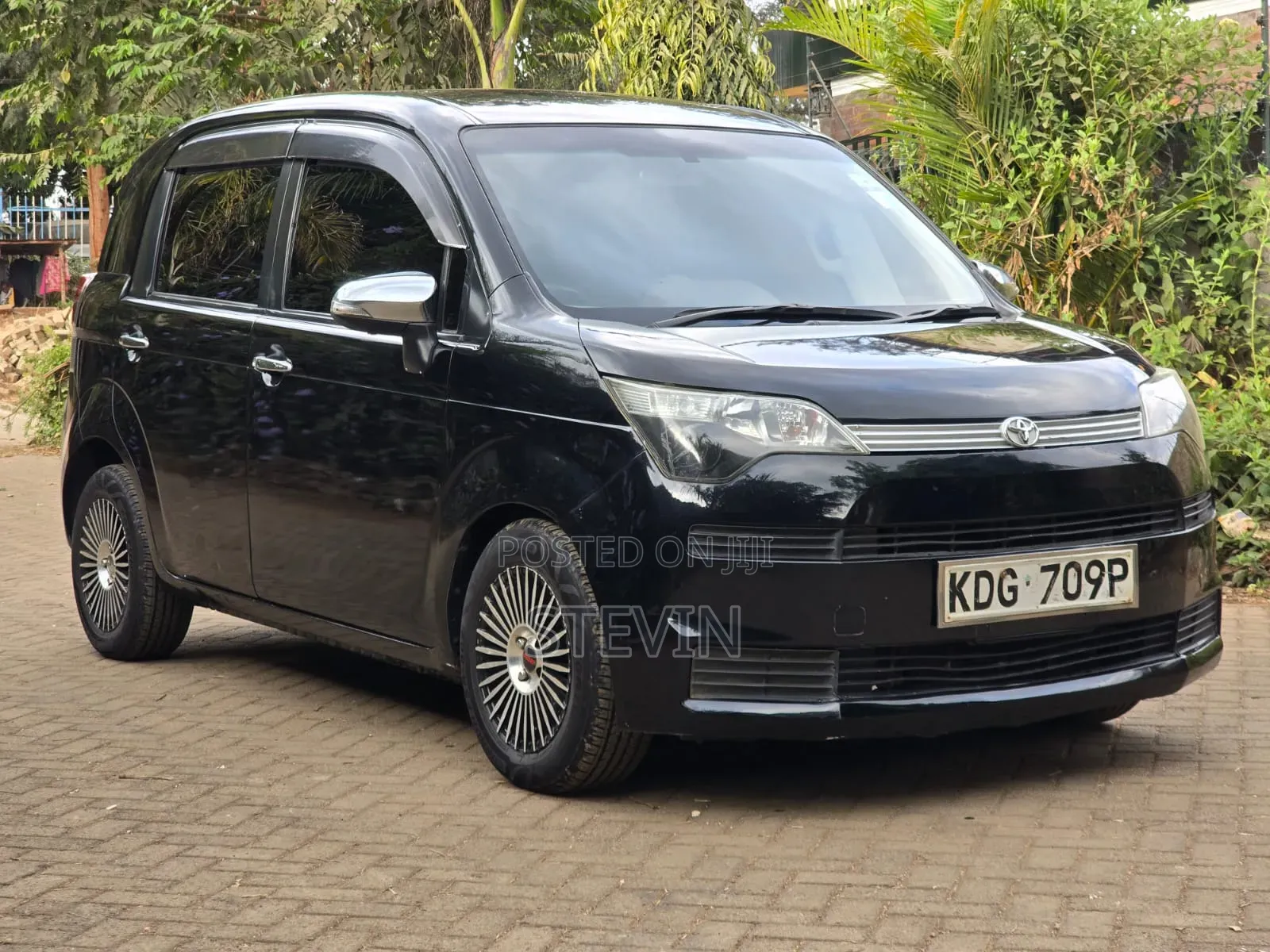 Toyota Spade 2014 Black