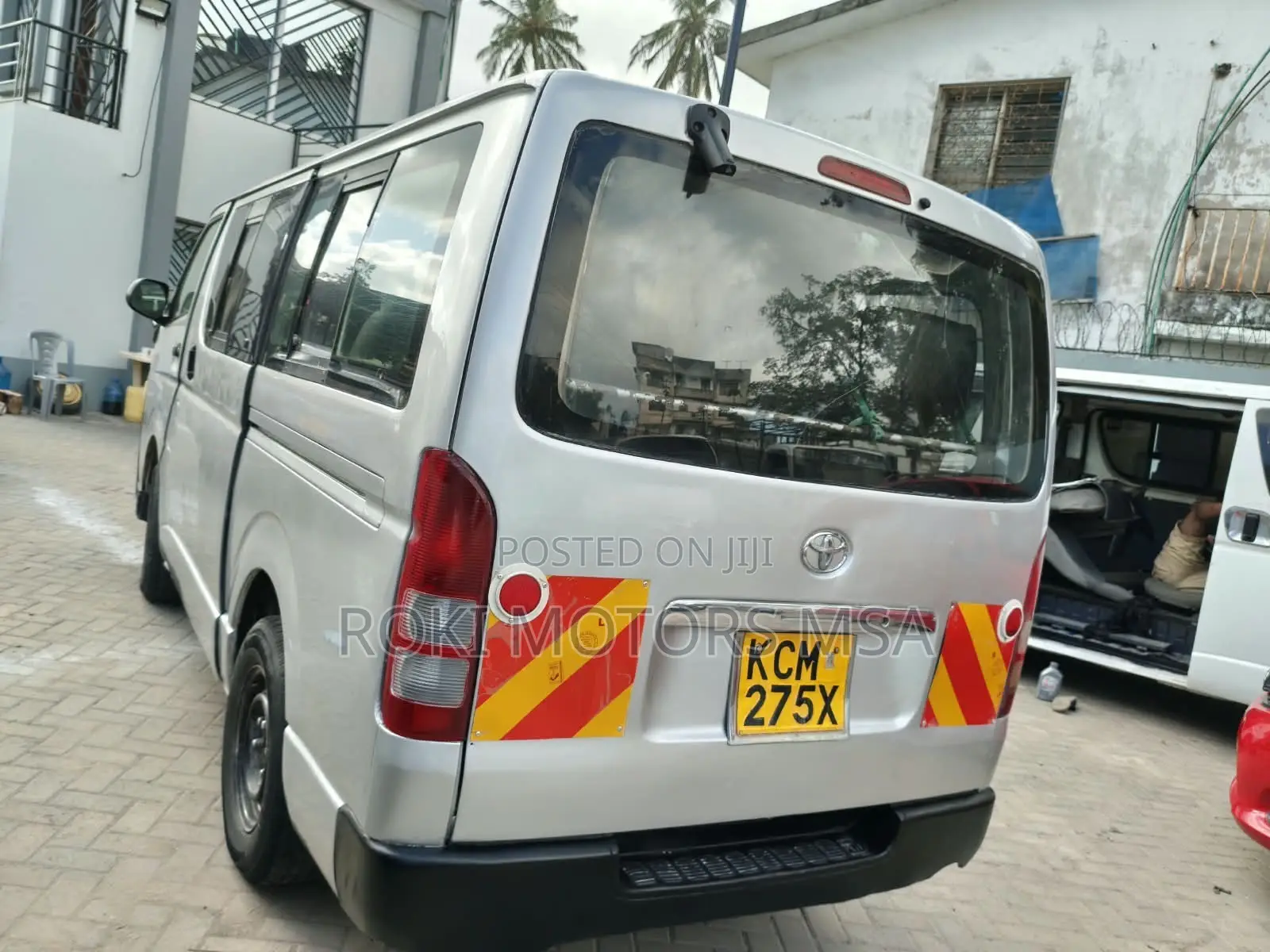 Toyota HiAce 2010 Silver