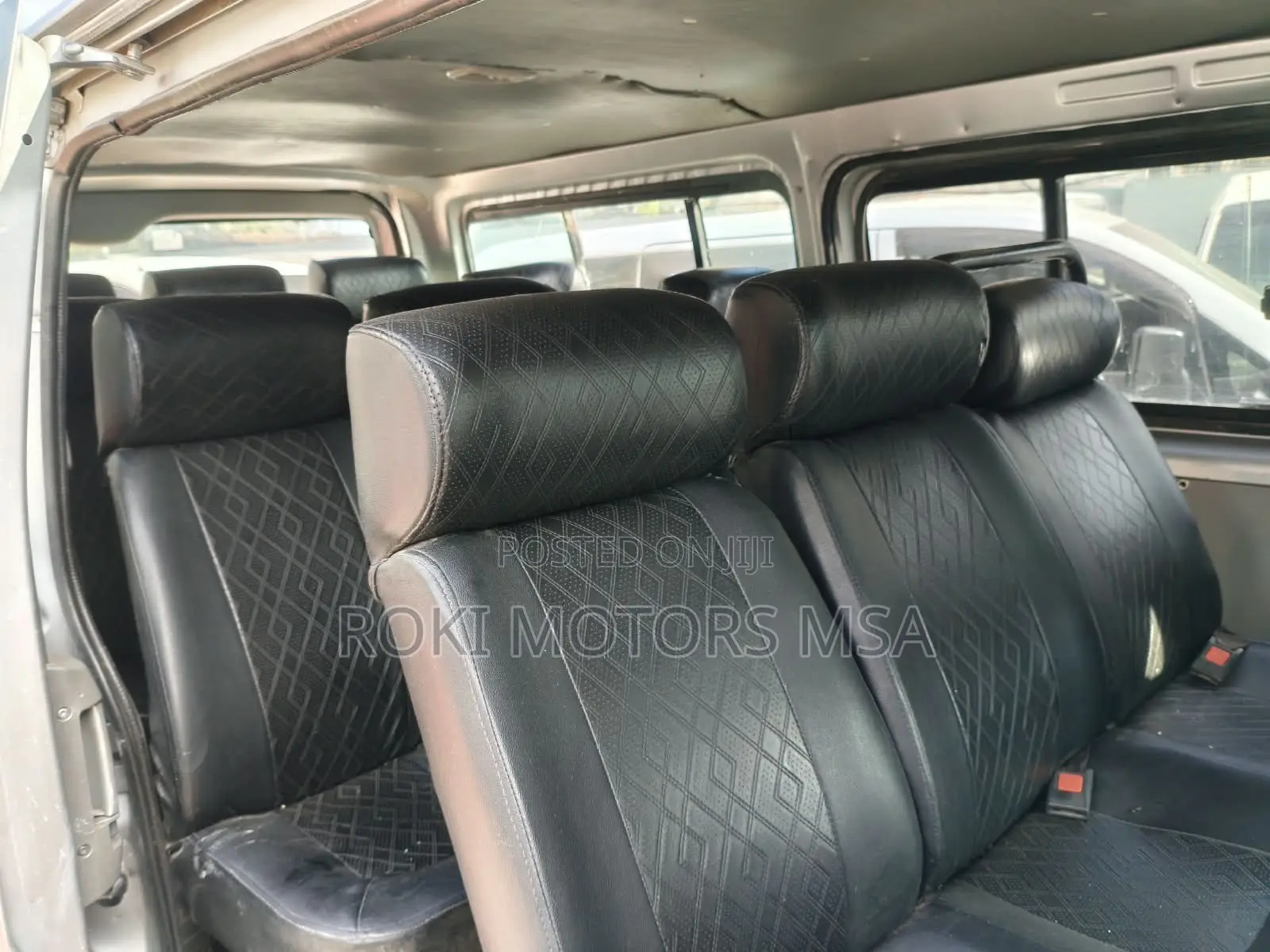 Toyota HiAce 2010 Silver