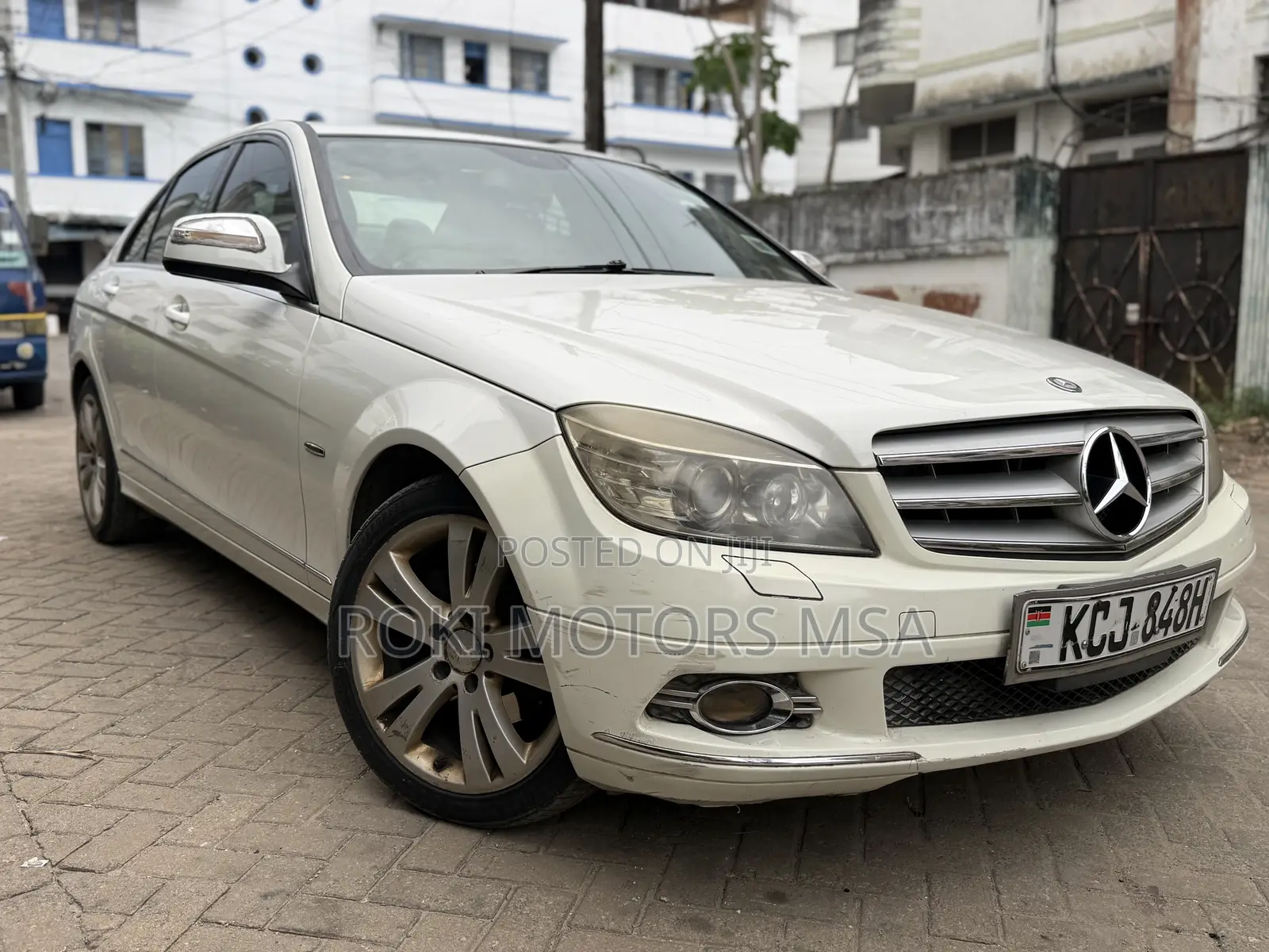 Mercedes-Benz C200 2009 Pearl