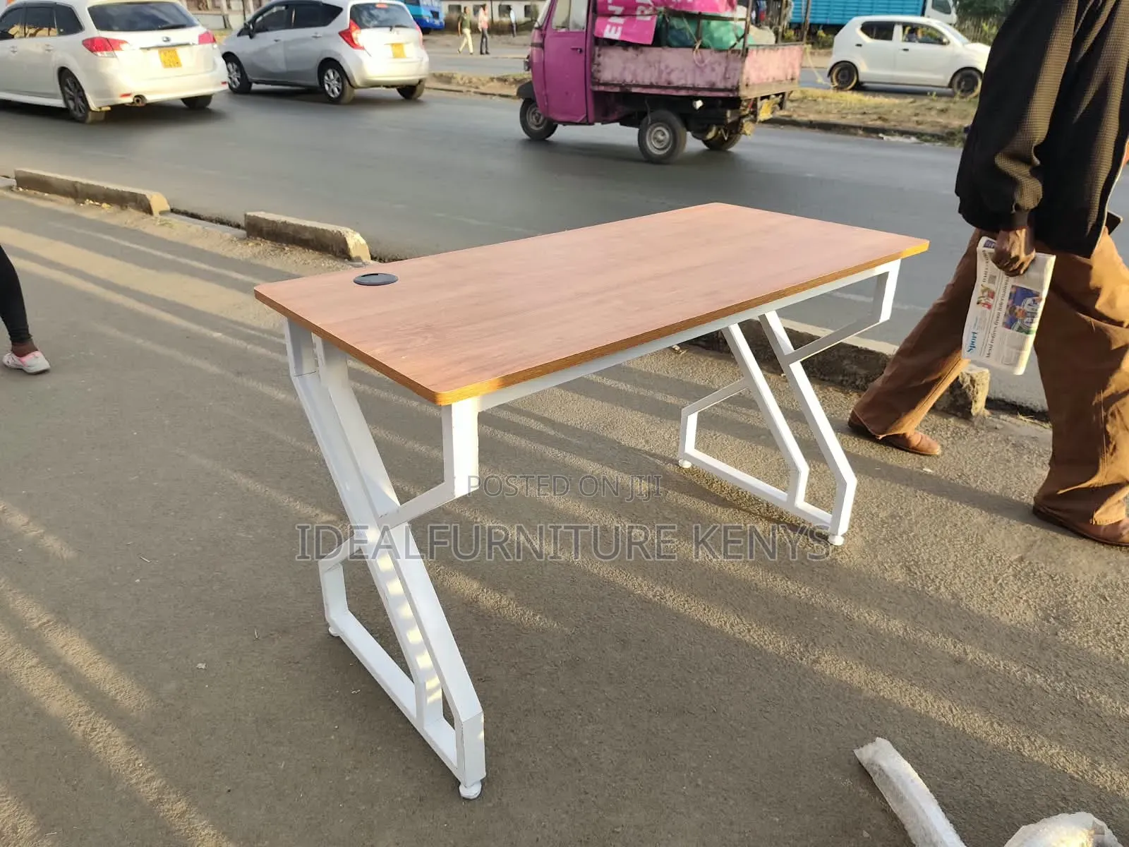 Frame Office Desk
