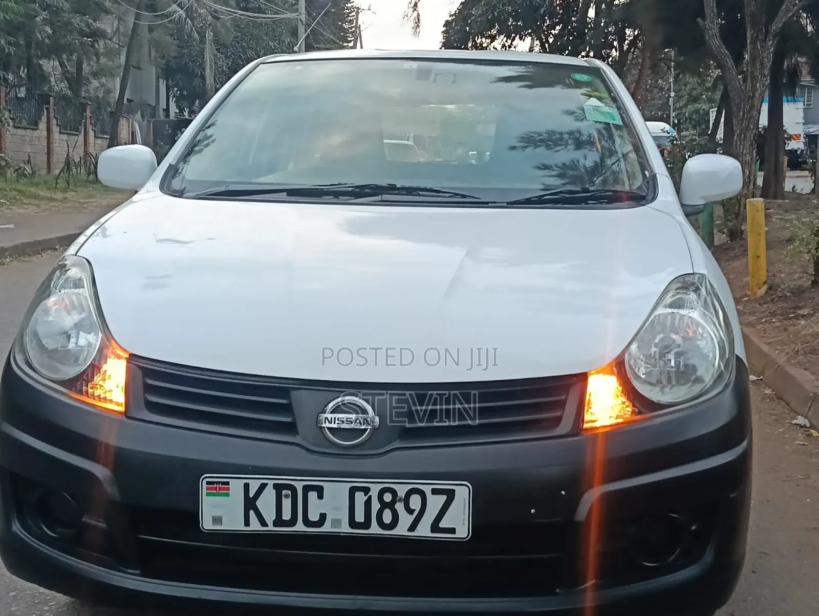 Nissan Advan 2014 White
