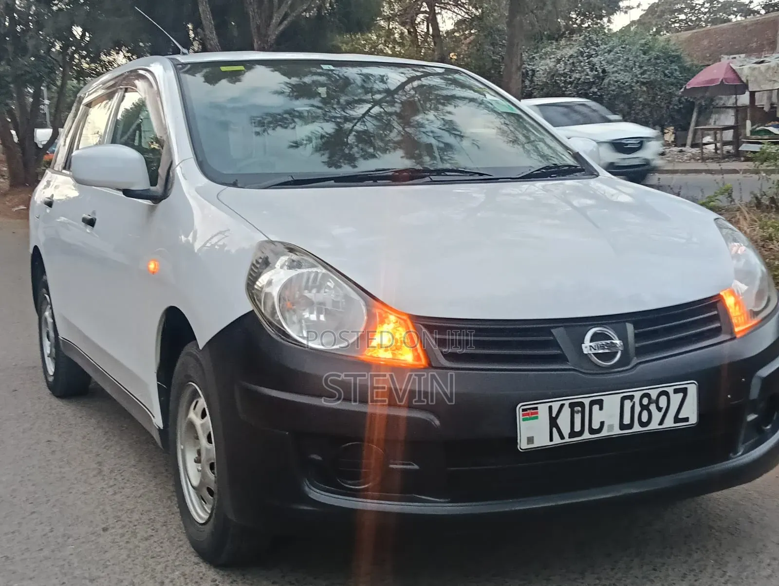 Nissan Advan 2014 White
