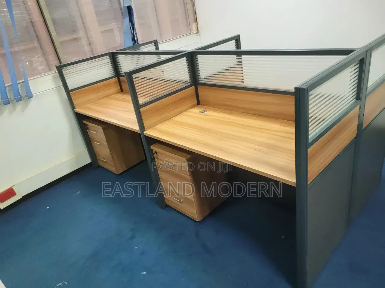 Modern 4-Way Office Workstation Desk With Glass Partitions Drawers