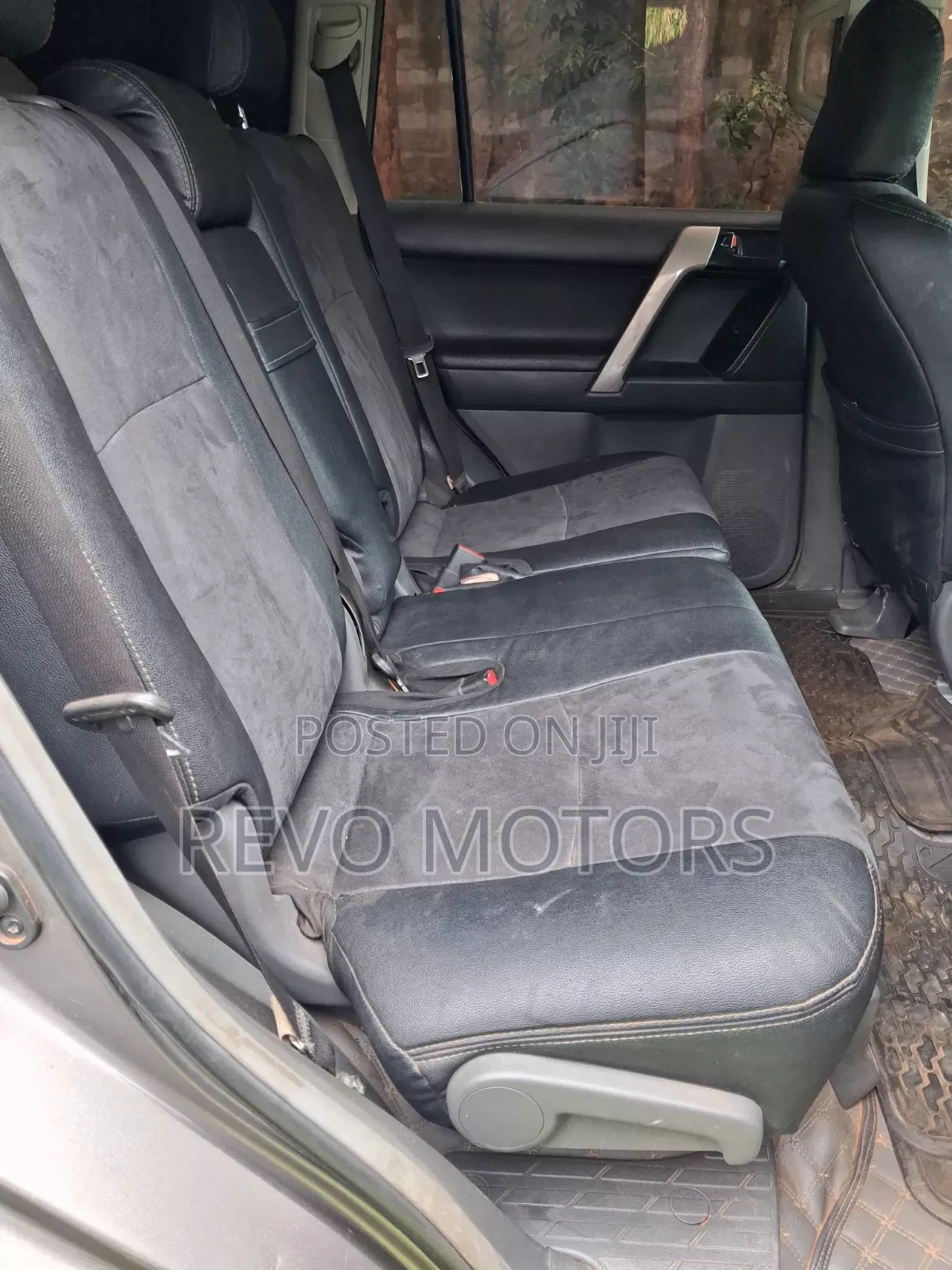 Toyota Land Cruiser Prado 2.7 i 2012 Gray